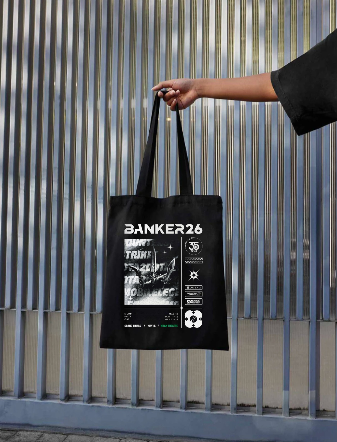 Tote bag