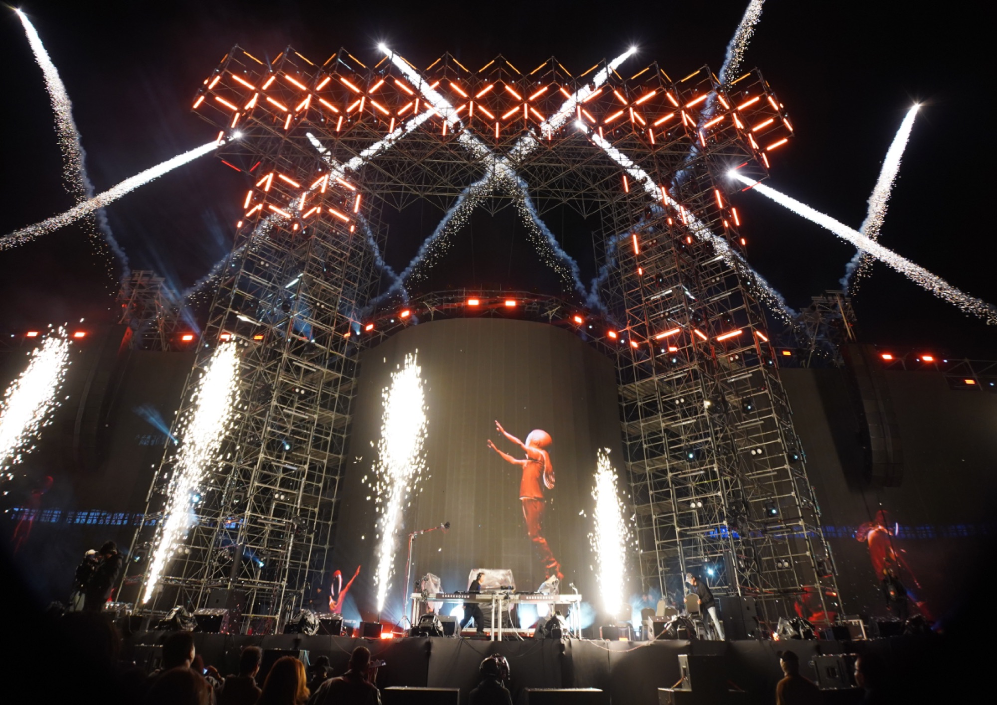 Stage spread